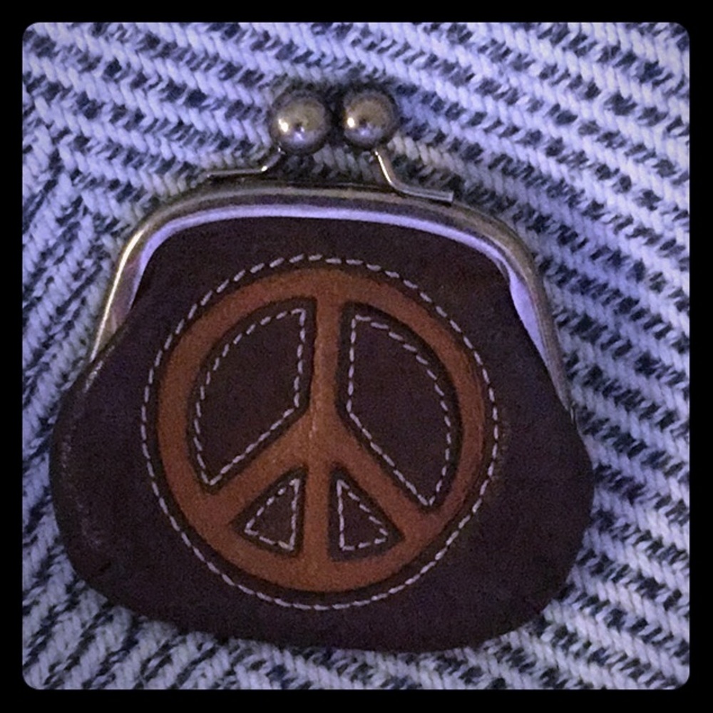 Fossil peace coin purse